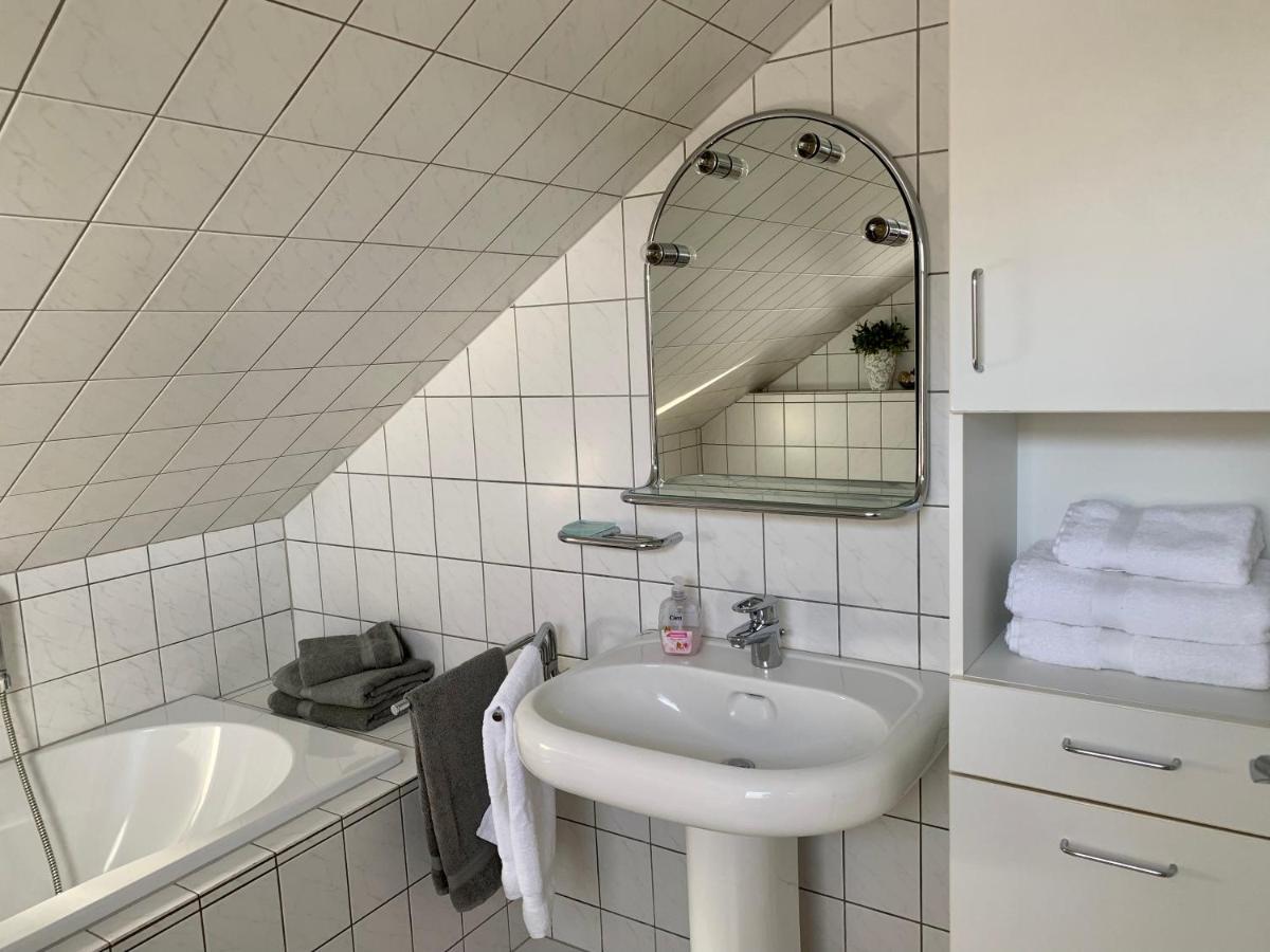 Meine Oase Ferienwohnung !!! Nicht Fuer Monteure !!! Horn-Bad Meinberg Esterno foto